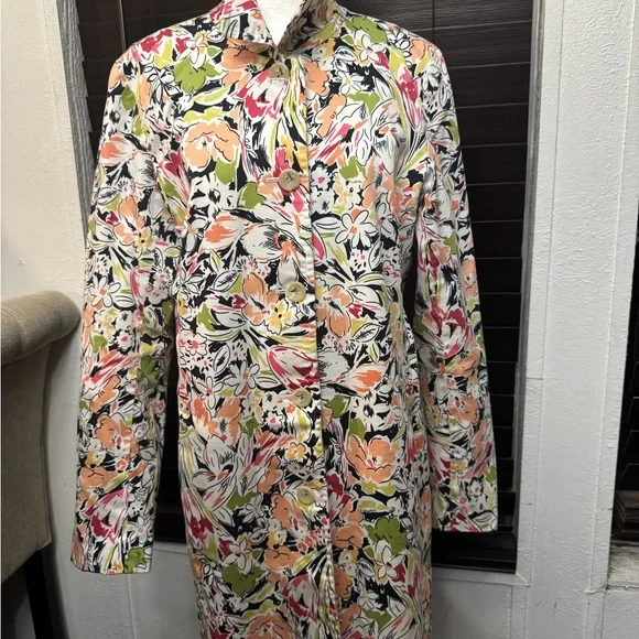 Kenar Vibrant Floral Jacket - Picture 2 of 11